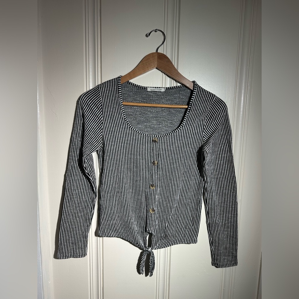 Caution To The Wind Striped Long Sleeve Front Tie Top Size Small